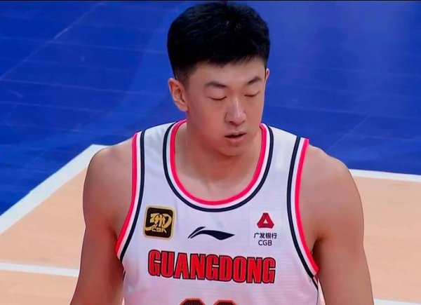 澳门六合彩 俱乐部杯-阿姆斯砍23分广东击败广州 王少杰贡献10+8